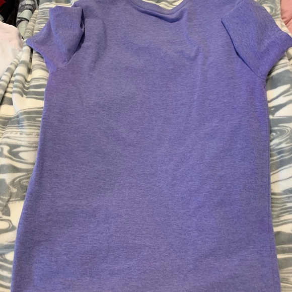 V-neck express fit shirt / I am selling these both as a bundle - Picture 4 of 9